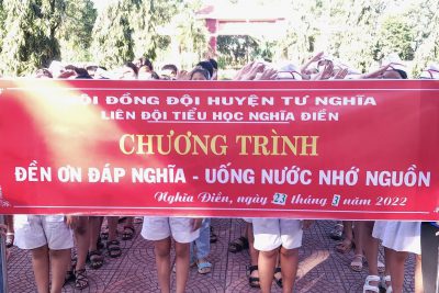iên đội phối hợp với Đoàn xã tổ chức ngày chương trình “đền ơn đáp nghĩa – uống nước nhớ nguồn”